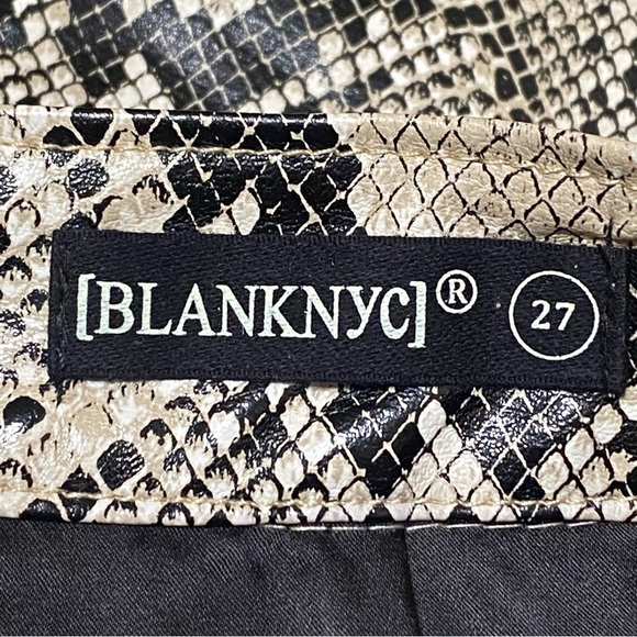 Blank NYC Snake Print Vegan Leather Mini Skirt 27 NWT High Rise Y2K Edgy Chic - Picture 7 of 10